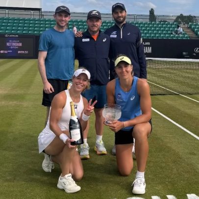Bia e Siegemund avançam ao top 8 do Finals com desempenho no ranking de duplas