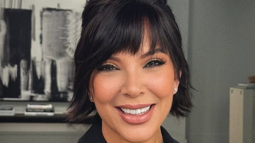 Resultado de cirurgias plásticas realizadas por Kriss Jenner surpreendem seus seguidores e reacende debate em torno do medo de envelhecer (Foto: Reprodução/Instagram)