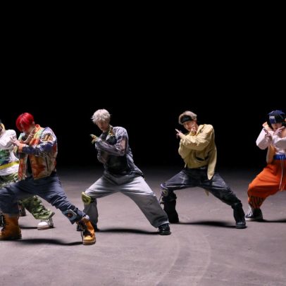 ENHYPEN revela fotos exclusivas dos bastidores do clipe 'Outside'
