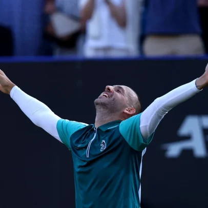 Evans retorna às quartas de final após dois anos de ausência em competições