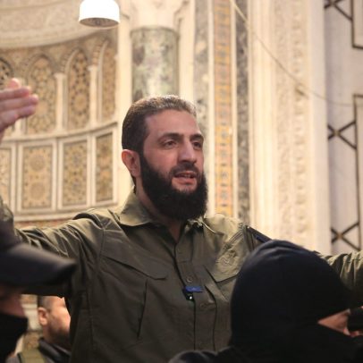 Forças sírias realizam massacre contra alauitas após a queda de Assad