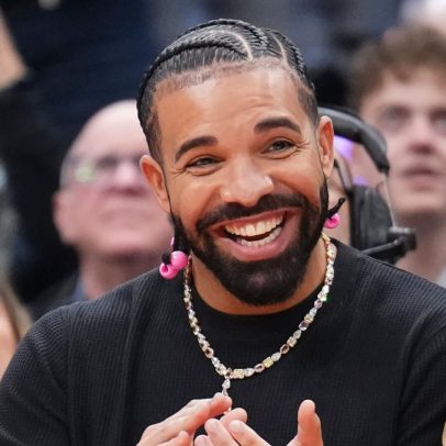 Drake exibe abdômen definido em selfie e provoca novo álbum 'Iceman'