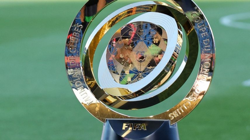 Troféu do Mundial de Clubes da FIFA (Foto: Thomas COEX / AFP)