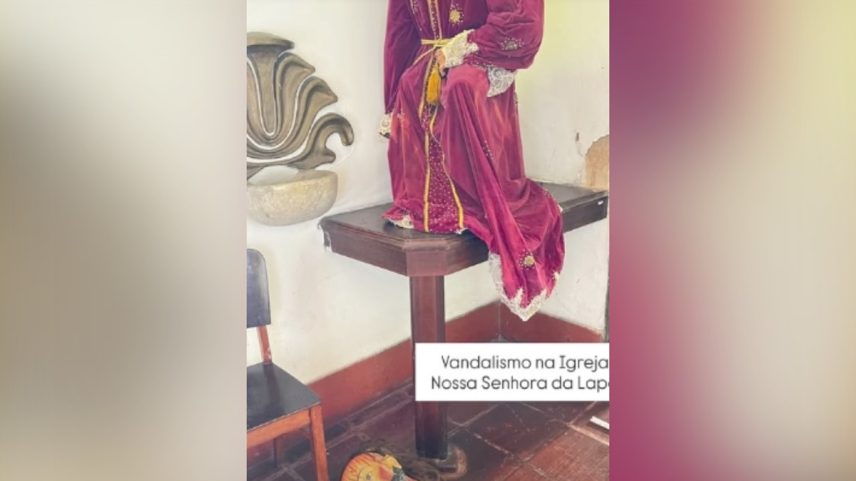Igreja Nossa Senhora da Lapa, em Campos, amanheceu neste domingo assaltada e depredada (Foto: Reprodução/ Edvar Junior)