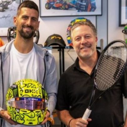 Djokovic visita centro tecnológico da McLaren e se reúne com executivo