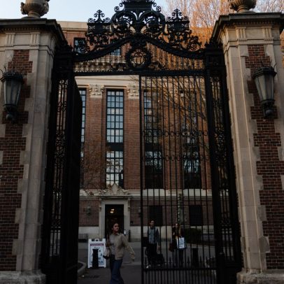 Trump ameaça cortar financiamento a Harvard por violação de direitos civis de judeus
