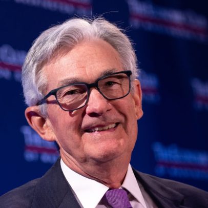 Powell defende regulação de criptomoedas e regras para stablecoins no mercado