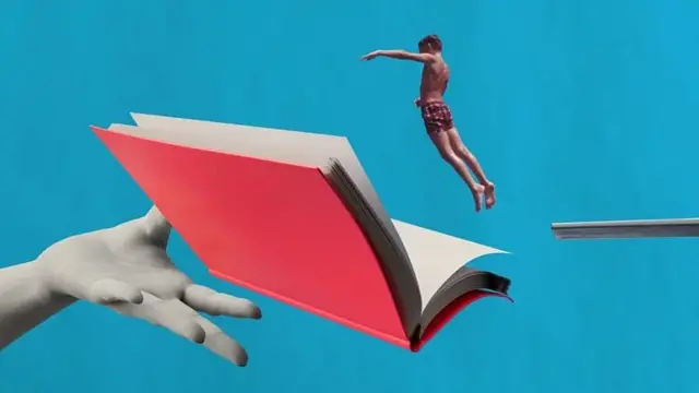 A biblioterapia pode incluir recomendações de não-ficção e literatura de autoajuda para melhorar o bem-estar das pessoas (Foto: Getty Images/BBC)