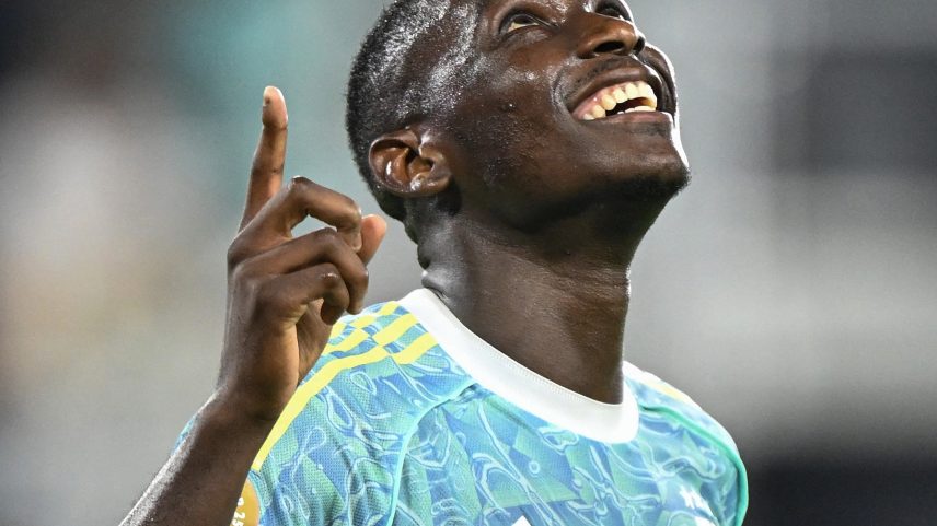 Kolo Muani foi um dos destaques da goleada italiana sobre o Al Ain pelo Grupo G (Foto: ROBERTO SCHMIDT / AFP)