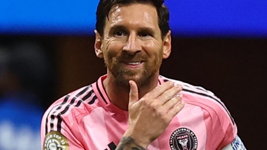 Messi comemora gol marcado pelo Inter Miami contra o Porto no Mundial (Foto: Kai Pfaffenbach/REUTERS)