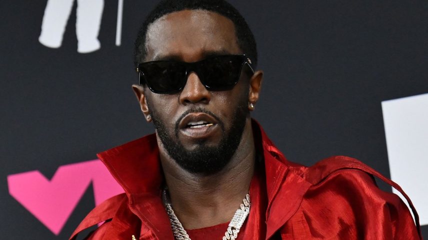 Sean 'Diddy' Combs enfrenta mais de 100 acusações na justiça (Foto: Angela Weiss / AFP)