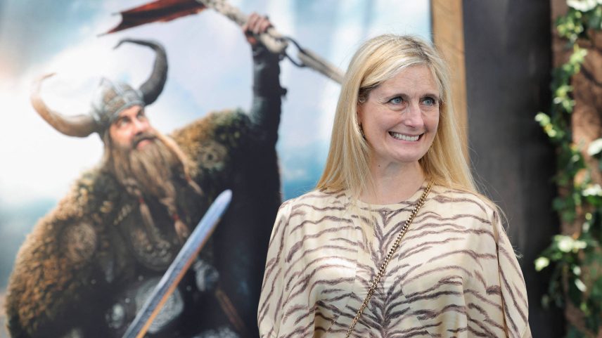 Cressida Cowell na pré-estreia do live action de 'Como Treinar o Seu Dragão' (Foto: REUTERS)