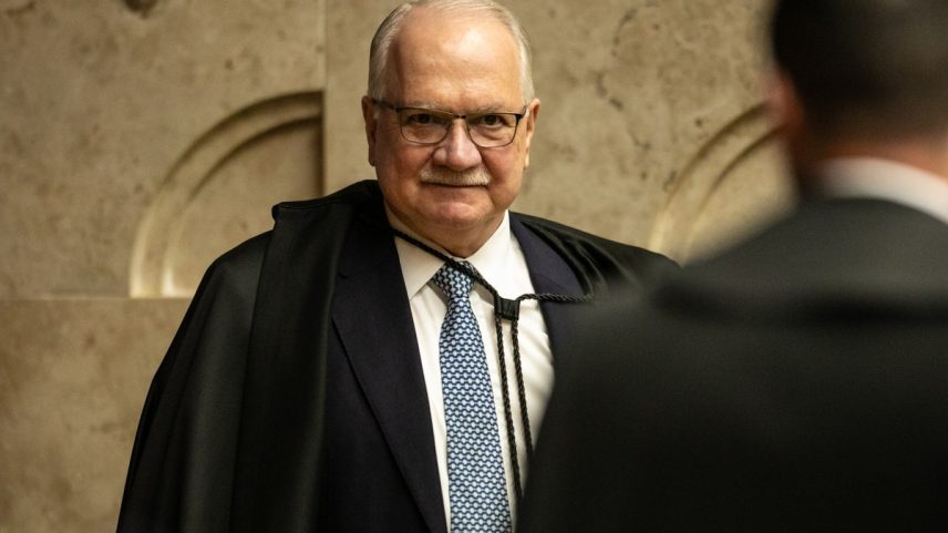 Plenário do STF durante julgamento sobre responsabilização das redes sociais; Ministro Edson Fachin (Foto: Brenno Carvalho / Agência O Globo)