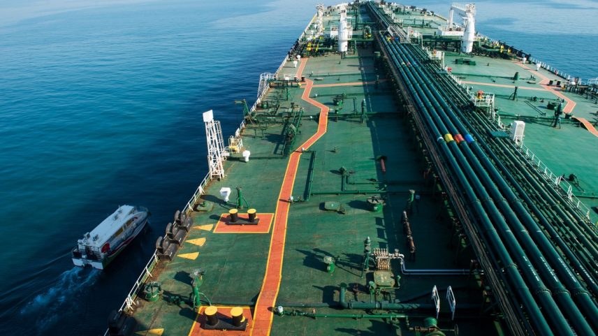 Shell se prepara para possível interrupção do petróleo devido às tensões entre Irã e Israel (Foto: Bloomberg)