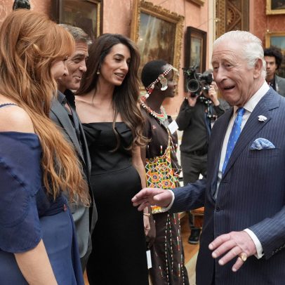 Rei Charles 3º recebe George Clooney em evento no Palácio de Buckingham