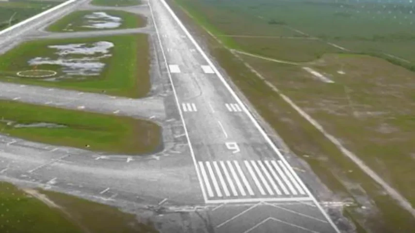 A chamada "Aligator Alcatraz" está sendo construída no local do Aeroporto de Treinamento e Transição Dade-Collier (Foto: @AGJamesUthmeier)
