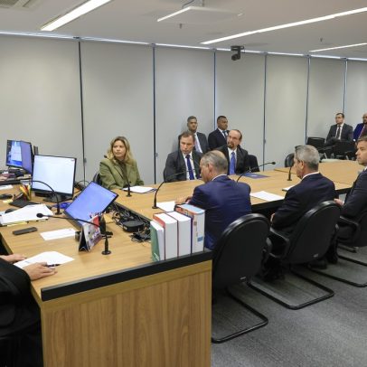Cid revela cálculo de valores recebidos de Braga Netto com base em 'peso da sacola'