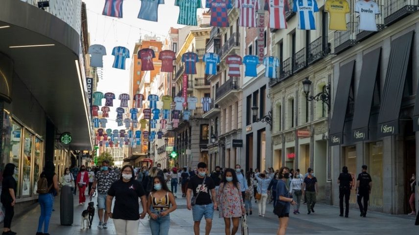 90 milhões de turistas estrangeiros que vêm à Espanha todos os anos (Foto: NurPhoto via Getty Images)