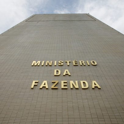 Tesouro estima superávit de R$ 20 bilhões e adota política fiscal contracionista