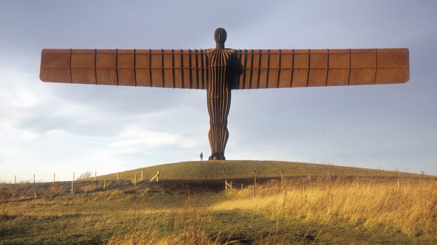 Antony Gormley, Anjo do Norte, 1998. (Foto: Universal Images Group via Getty Images)