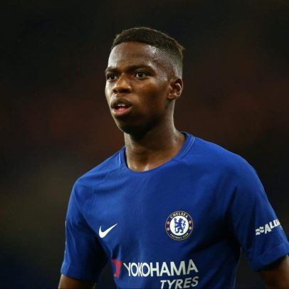 Charly Musonda anuncia aposentadoria devido a lesões recorrentes na carreira