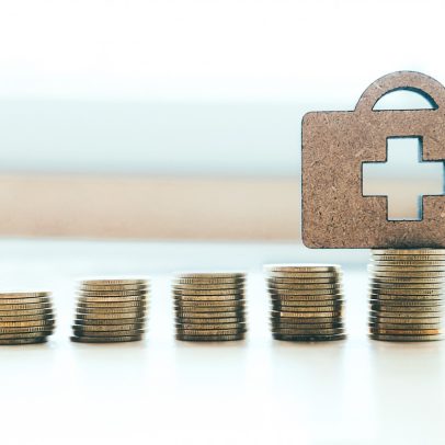 Aumento de ações judiciais contra planos de saúde preocupa consumidores e especialistas