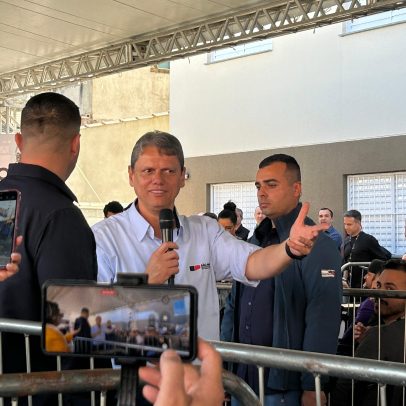 Tarcísio participa de ato na Paulista com Bolsonaro para promover pacificação