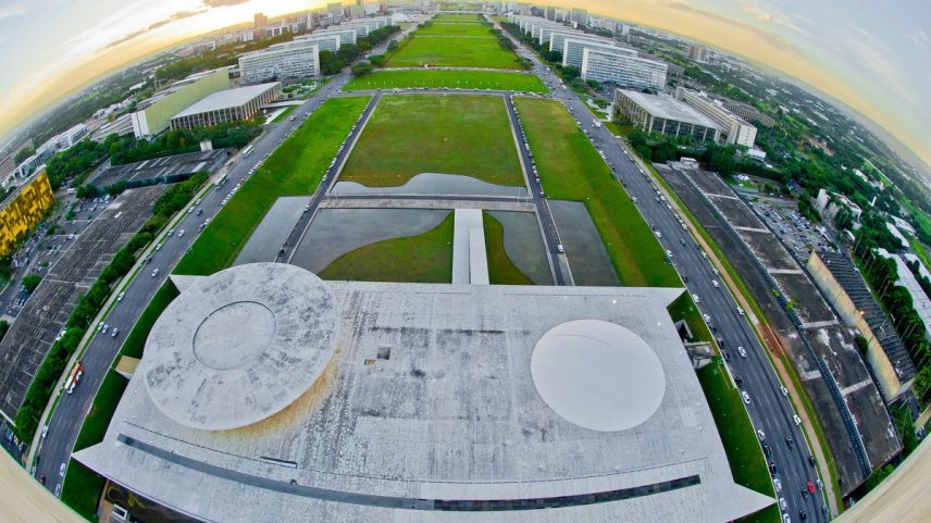 Prédio do Congresso Nacional e a Esplanada dos Ministérios em Brasília (Foto: Ana Volpe/Agência Senado)