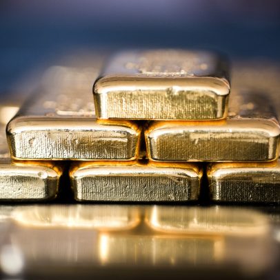 Ouro se valoriza em tempos de guerra e se torna refúgio para investidores