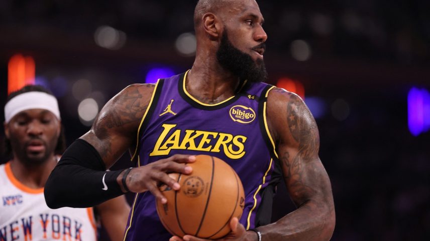 LeBron James comenta a chegada de Doncic ao Lakers — Foto: Al Bello/Getty Images/AFP