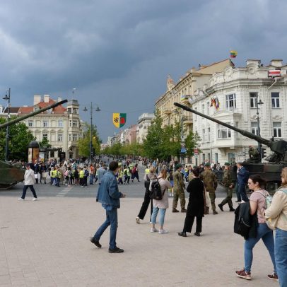 Alemanha fortalece suas forças armadas e gera preocupações na Europa