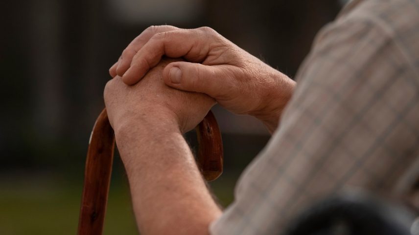 A especialista encontrou pelo menos 443 mortes em 437 casos semelhantes em 10 anos de reportagens compiladas em todo o país — Foto: FreePik