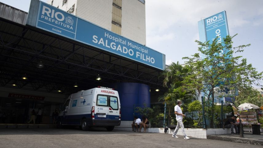 Hospital Salgado Filho, para onde o agente baleado foi levado (Foto: Márcia Foletto / Arquivo)