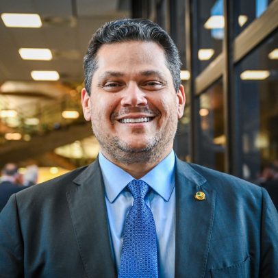 Motta e Alcolumbre se unem para enfrentar governo em nova aliança política
