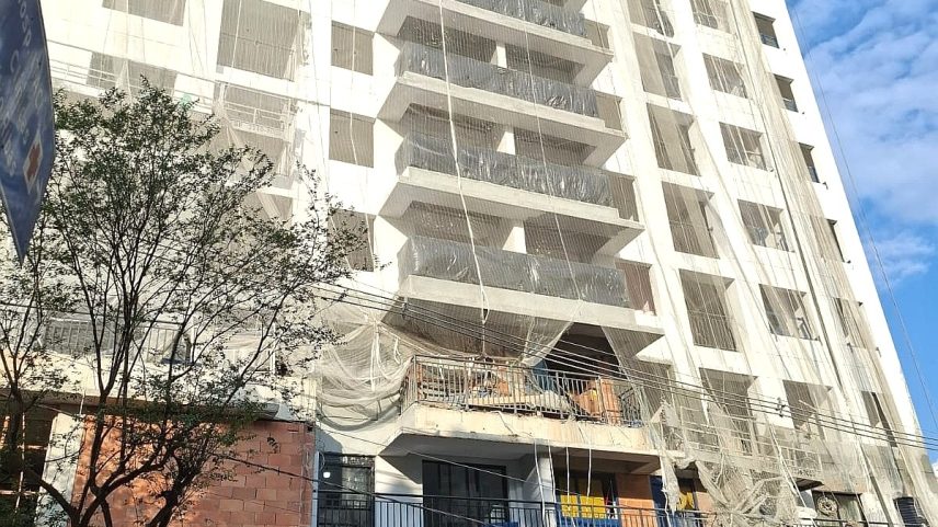 Prédio com apartamentos destinados a famílias de baixa renda, em Pinheiros (Foto: Adriana Ferraz/UOL)