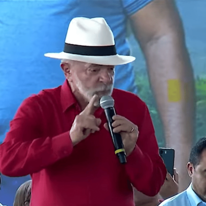 Lula critica agro e ignora questão sobre apoio financeiro a Bolsonaro
