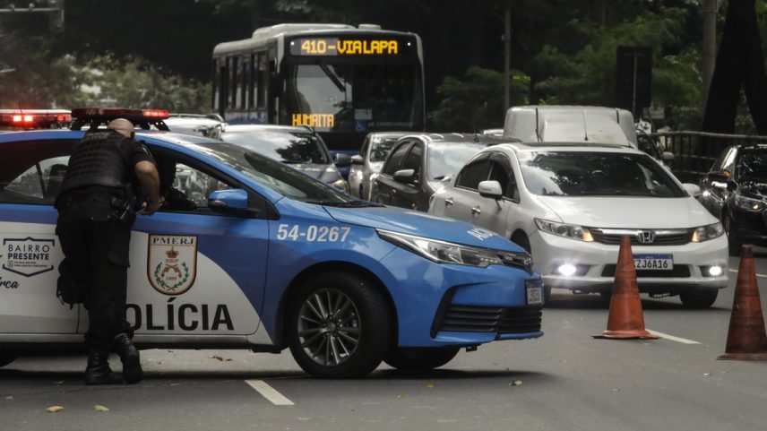 Blitz no Rio de Janeiro (Foto: Gabriel de Paiva)