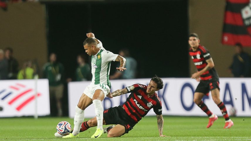 Pedro em ação pelo Flamengo contra o Esperánce (Foto: Gilvan de Souza/Flamengo)