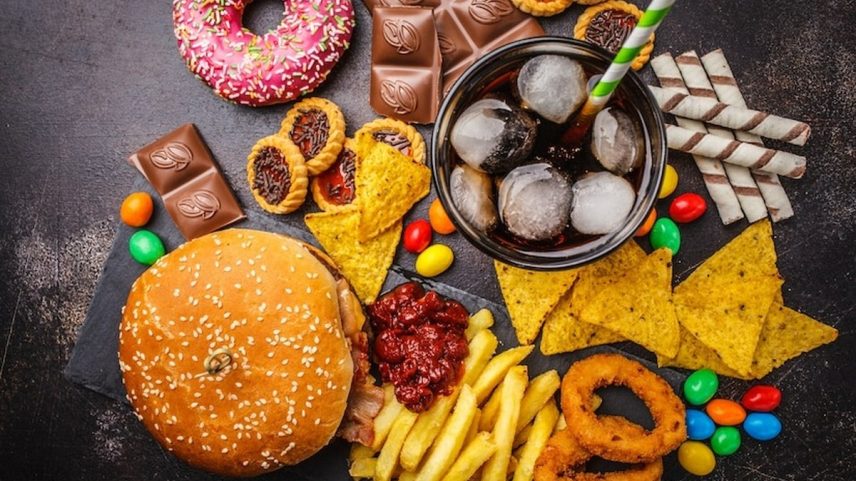 Alimentos ultraprocessados e ricos em açúcar (Foto: Freepik)