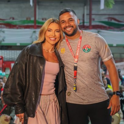 Virginia surpreende ao participar do primeiro ensaio da bateria da Grande Rio