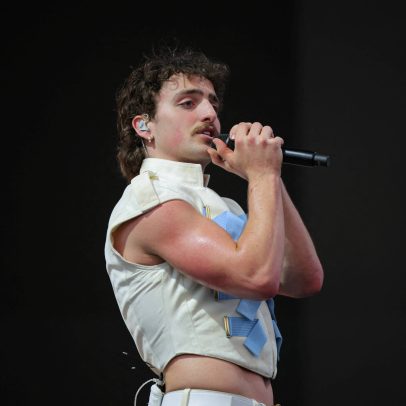 Benson Boone se destaca como a nova promessa da música pop atual