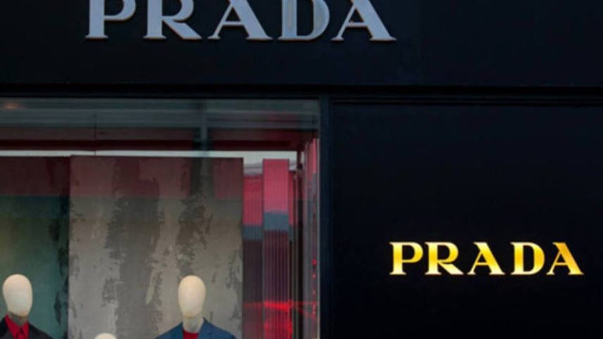 Prada: marca italiana de luxo registrou queda de 0,2% nas vendas no primeiro trimestre de 2025. (Foto: Krisztian Bocsi/Bloomberg)