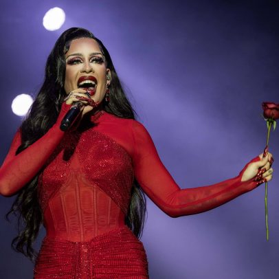 Gloria Groove traz pagode romântico para o Festival Turá e encanta o público