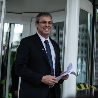 Líder do PT critica Hugo Motta por 'provocação' ao pautar o IOF para Lula