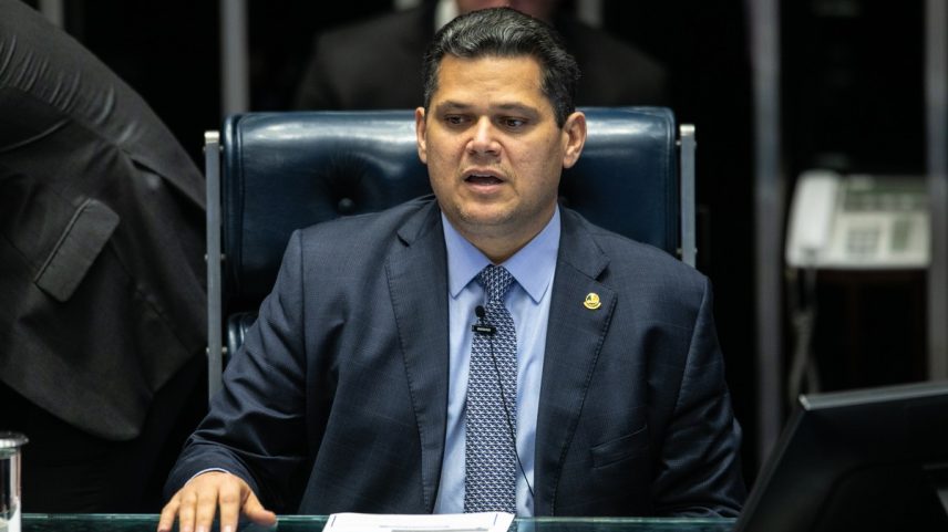 Davi Alcolumbre no Plenário do Senado Federal (Foto: Brenno Carvalho / Agência O Globo)