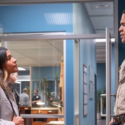 Showrunner de The Rookie revela detalhes sobre novo casal na 8ª temporada
