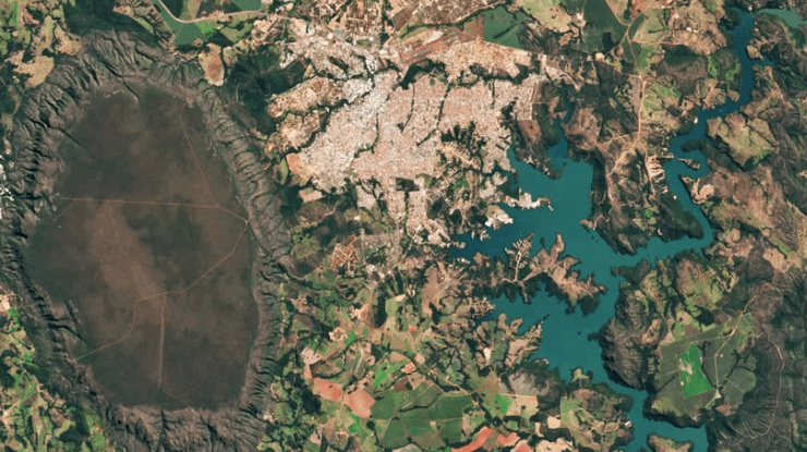 Goiás: tem urânio em Caldas Novas? (Foto: NASA/ Wanmei Liang/ USGS)