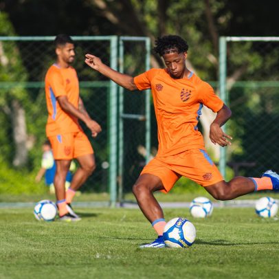 Sport avança em negociações para transferir Zé Lucas ao Barcelona