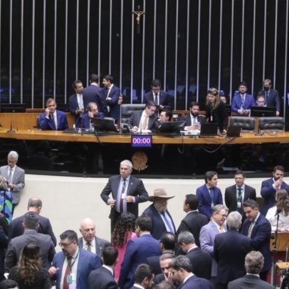 Câmara aprova projeto que revoga decreto do IOF e altera medidas do governo