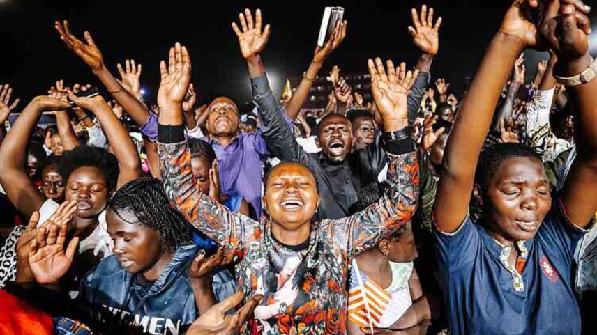 Cruzada evangelística na África. (Foto: Reprodução/CfaN)